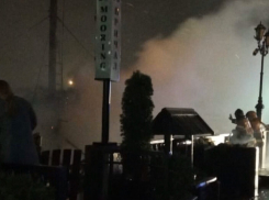 В Ростове на набережной сгорел ресторан