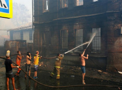 Обвиняемые в пожаре на Театральном спуске в Ростове отказались признавать вину