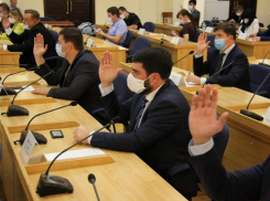 «Новичкам везде у нас дорога»: в гордуме Ростова определи состав постоянных комиссий