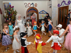 В Ростове новогодние праздники отметят дети из Донбасса