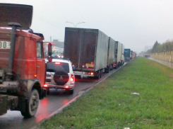 Дальнобойщики вышли на трассу под Ростовом с повторной акцией протеста 