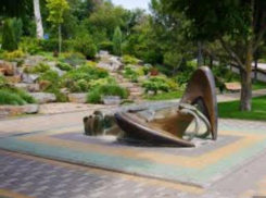 Заменить рака на кота в символике Bridge of Arts предлагает дончанин