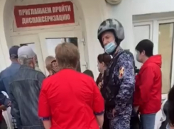 Из-за агрессивных пациентов медикам ЦГБ Донецка пришлось вызвать полицию и Росгвардию