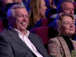 Губернатор поздравил ростовскую команду «Флэш-Рояль» с победой в Высшей лиге КВН