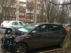 В Ростове-на-Дону цинично разобрали до «внутренностей» припаркованный автомобиль 