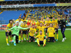 Футбольный клуб «Ростов» обыграл «Балтику» в заключительном матче сезона