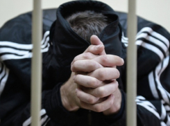 Житель Ростовской области убил жену канцелярскими ножницами в магазине