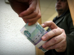Руководители службы городских кладбищ задержаны в Ростове за получение взятки