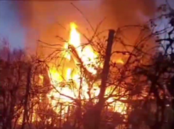 Искры из печи оставили 71-летнего пенсионера без дома в Ростове