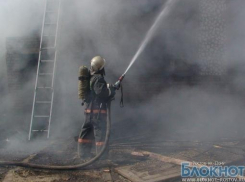 В Ростове-на-Дону сгорел столярный цех