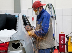 Мошенник разрезал напополам «Ауди» ростовчанки и сдал ее на металлом