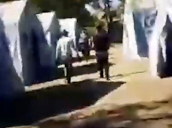 Граждане Узбекистана, которых отправили из Ростова в Лихую, показали, как они живут