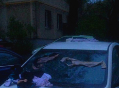 Бюстгальтеры и трусики «слабой на передок» ростовчанки выбросил из окна ее «очень подозрительный» возлюбленный