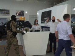 Дело о возможном мошенничестве в автосалонах Ростова дошло до суда. Подсудимые пытаются затянуть процесс