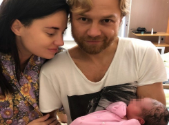 Молодая жена тренера ФК «Ростов» родила любимому третью дочь