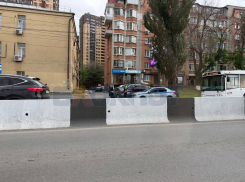 В Ростове-на-Дону ищут водителя, который спровоцировал аварию с автобусом и скрылся