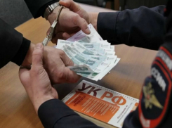 Бизнесмен Ростовской области попытался дать следователю 2-миллионную взятку