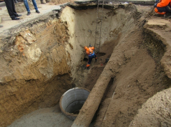 Яму на Пушкинской обещают залатать 3 марта