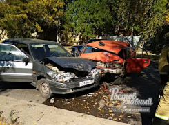 В ужасе лицезрели масштабное ДТП застрявшие в глухой пробке ростовчане