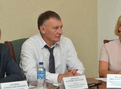 Ростовский депутат, попавшийся на неточных сведениях о доходах, за несколько лет обеднел в два раза