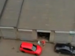 Владелец гаража грубо «обласкал» припарковавшегося у его дверей автохама в Ростове на видео