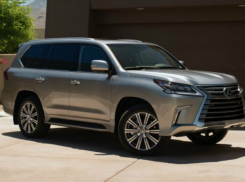 Элитный кроссовер за пять миллионов парень хитро «отжал» у коммерсантов в Ростове