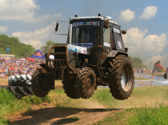 Экстремальные ростовские гонки на тракторах неожиданно попали в «чудесный» рейтинг
