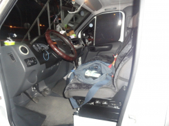 Через границу в Ростовской области пытались провезти казачьи шашки