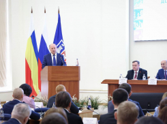 Глава Ростова представил отчет о работе за 2025 год на заседании городской думы