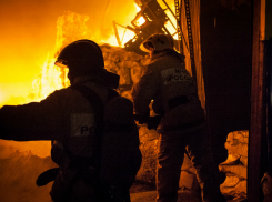 Страшный пожар в частном доме унес жизни трех человек в хуторе Ростовской области