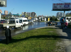 Шестибалльные пробки из-за провалов асфальта парализовали утренний Ростов