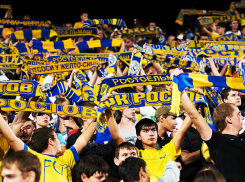 «Ростов» открыл счет в матче с «Крыльями Советов»