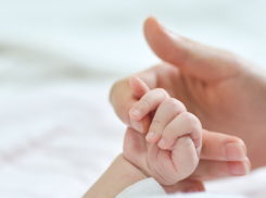 Ростовские хирурги провели сложнейшую операцию малышу с опухолью на шее 