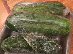 Огурцы-«зомби» из супермаркета Ростова вызвали шок и недоумение у покупателей