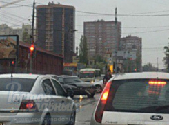 Иномарка сбила перебегавшего через дорогу мужчину в Ростове-на-Дону