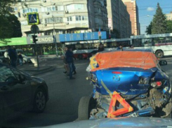 Жуткий автокадавр из Японии испугал и рассмешил жителей центра Ростова