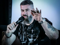 Известный актер Сергей Бадюк в Ростове заявил о художнике, который «взорвет» Россию