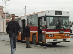 Стоимость проезда в опасных автобусах Батайска решили увеличить