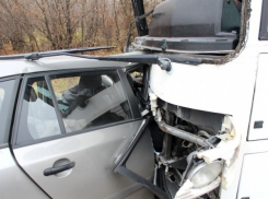  Два человека ранено в ДТП с пассажирским автобусом в Ростове 