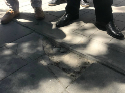 Бездарной тратой денег назвал депутат Госдумы позорную плитку на Большой Садовой