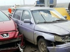 Глупая гонка за оплатой проезда по дороге в Ростовской области закончилась серьезной аварией 