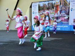 2000 стаканчиков с мороженым раздадут малышам в Ростове