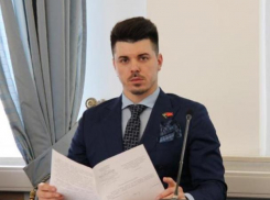 Нелегальные парковщики угрожали депутату ростовской гордумы