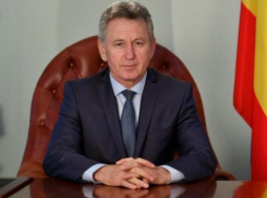 Главу администрации Волгодонска осудят за подстрекательство к совершению должностного преступления