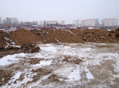 Складирование грунта на берегу Темерника вызвало угрозу затопления Северного кладбища в Ростове