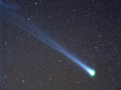 Удивительная небесная вспышка с полетом яркого НЛО шокировала жителей Ростова