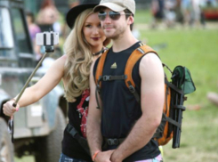 За селфи перед избиркомом молодые ростовчане могут получить подарки