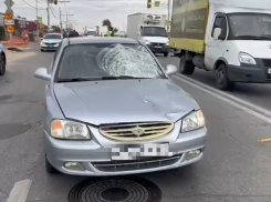В Аксае сбили парня на пешеходном переходе, он получил черепно-мозговую травму