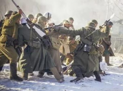 Бой 75-летней давности воссоздали в донской столице