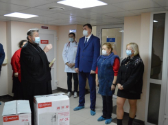 Прихожане церкви в Новочеркасске собрали деньги на кислордоные концентраторы для ковидной больницы